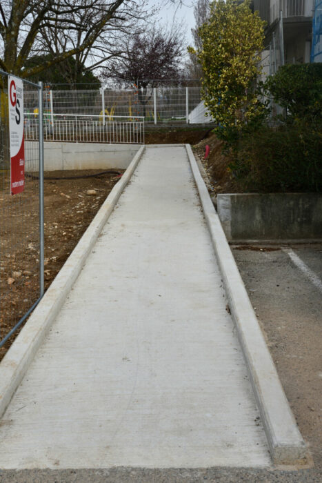 rampe d'accès PMR (1)