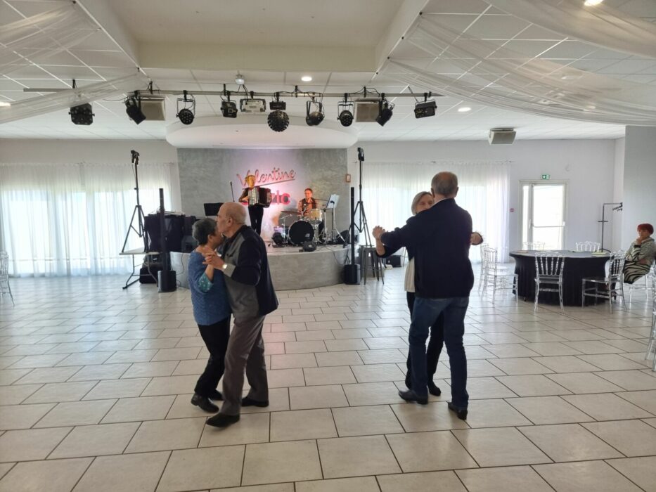 thé dansant avril 2023 (12)