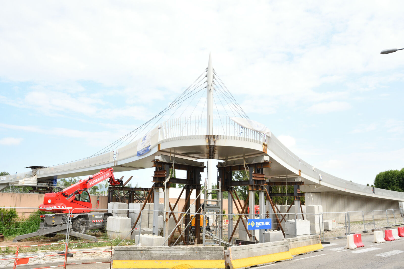 Le dévérinage, la nouvelle passerelle piétonne et voie douce de Bourg-lès-Valence franchit une étape cruciale