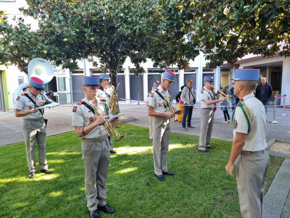 parvis mairie 31 aout (2)