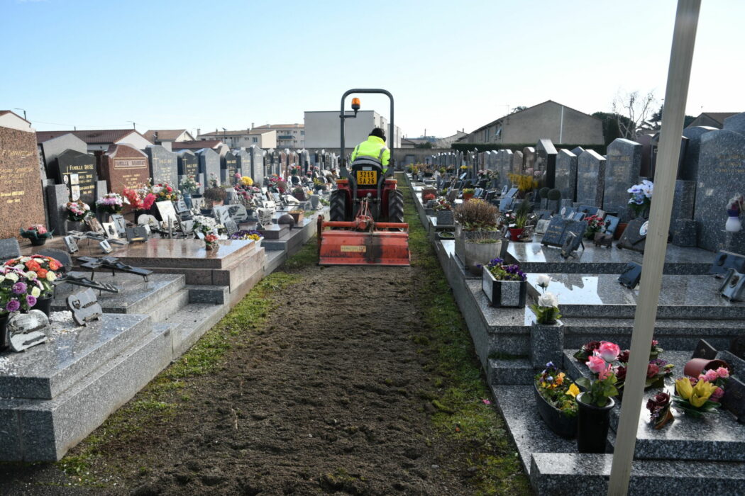 végétalisation travaux cimetiere pavillon 05.03 (10)