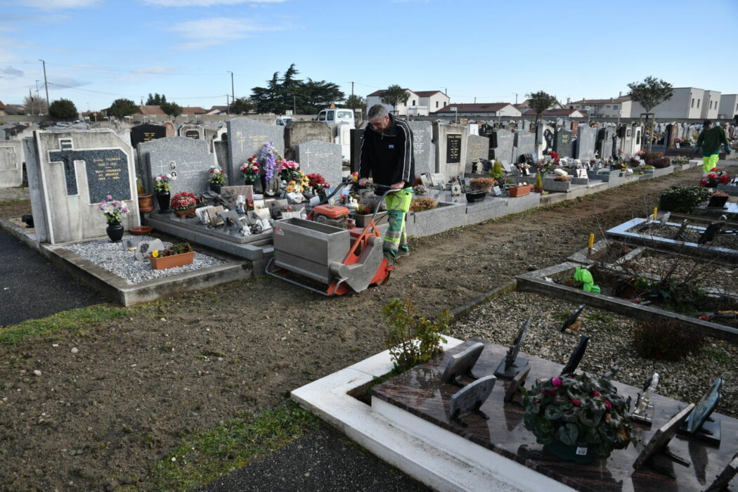 végétalisation travaux cimetiere pavillon 05.03 (17)