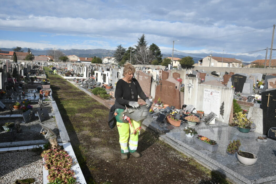 végétalisation travaux cimetiere pavillon 05.03 (48)