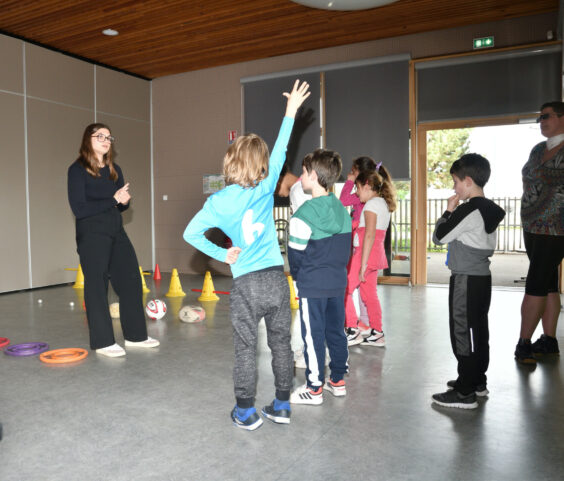 action sensibilisation au handicap,ecole des chirouzes 08.04 (4)