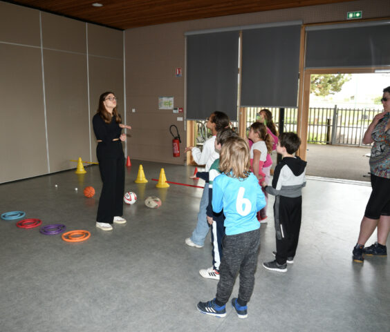 action sensibilisation au handicap,ecole des chirouzes 08.04 (7)