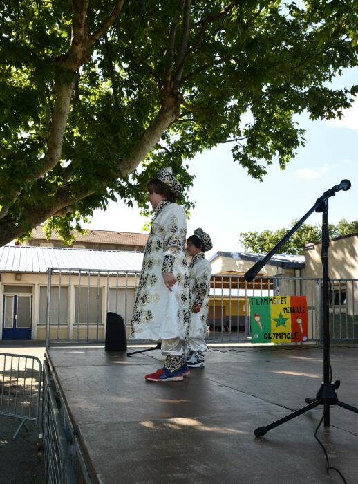 spectacle propsé par les enfants du périscolaire armallier 10.06 (12)
