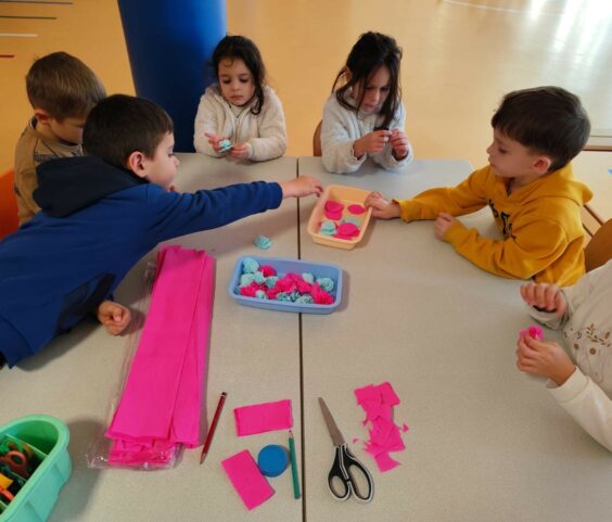 EXPOSITION PÉRISCOLAIRE : “LE PRINTEMPS DES P’TITS BOURCAINS”