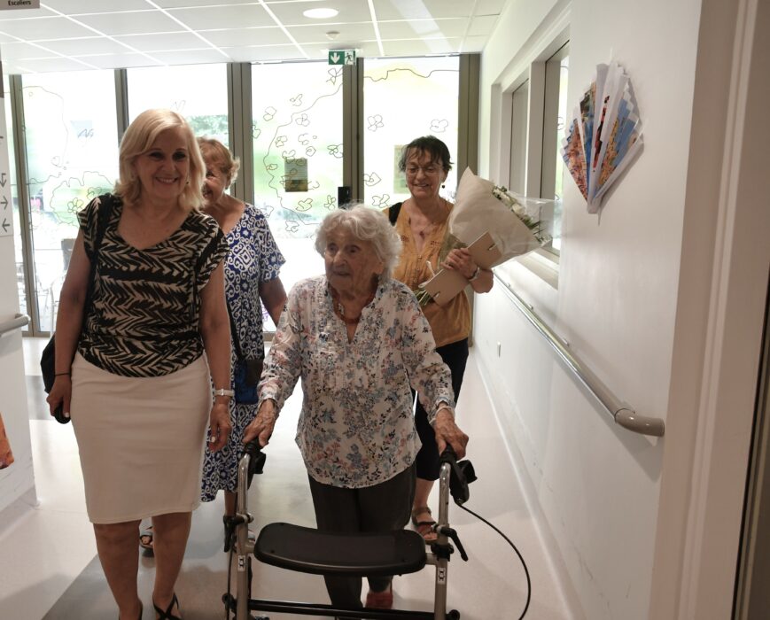 107 ans Odile Poirier 24.06 (73)