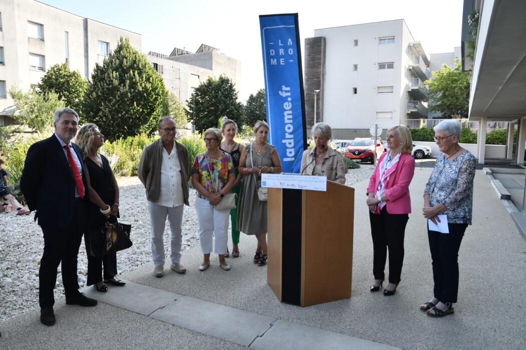 inauguration centre de santé 16.06.25 coupure de ruban + discourt (9)