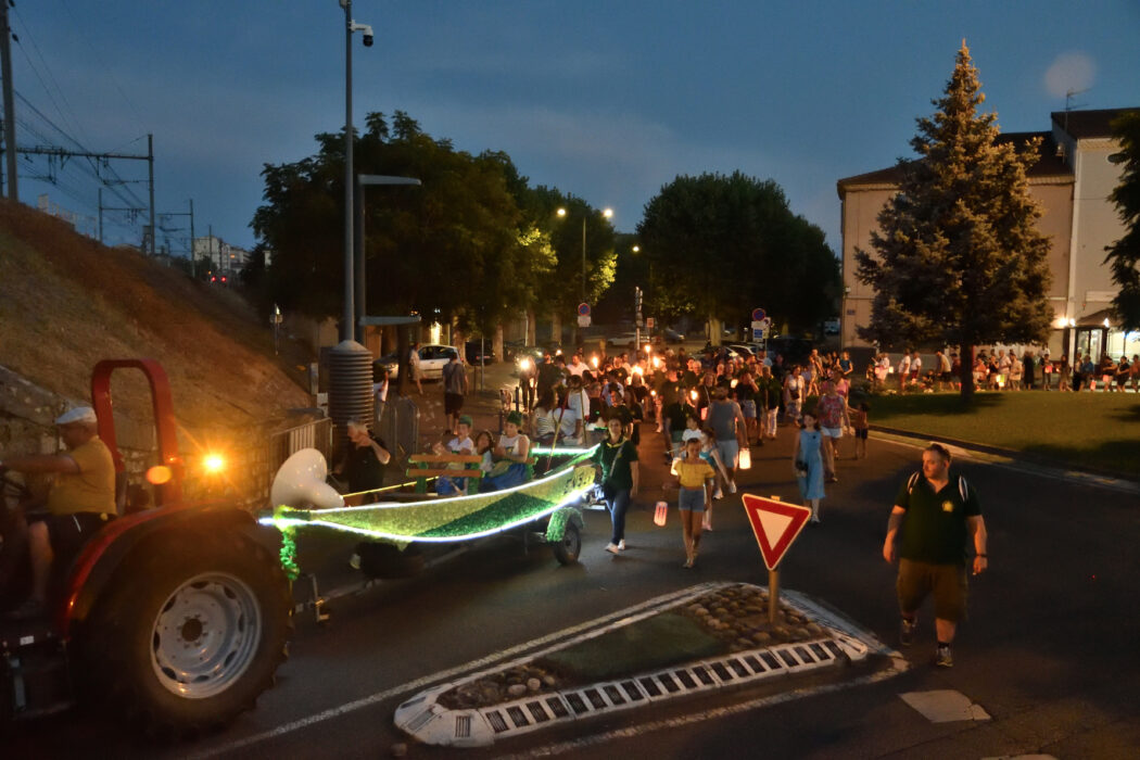 retraite aux flanbeaux place de la liberté (32)