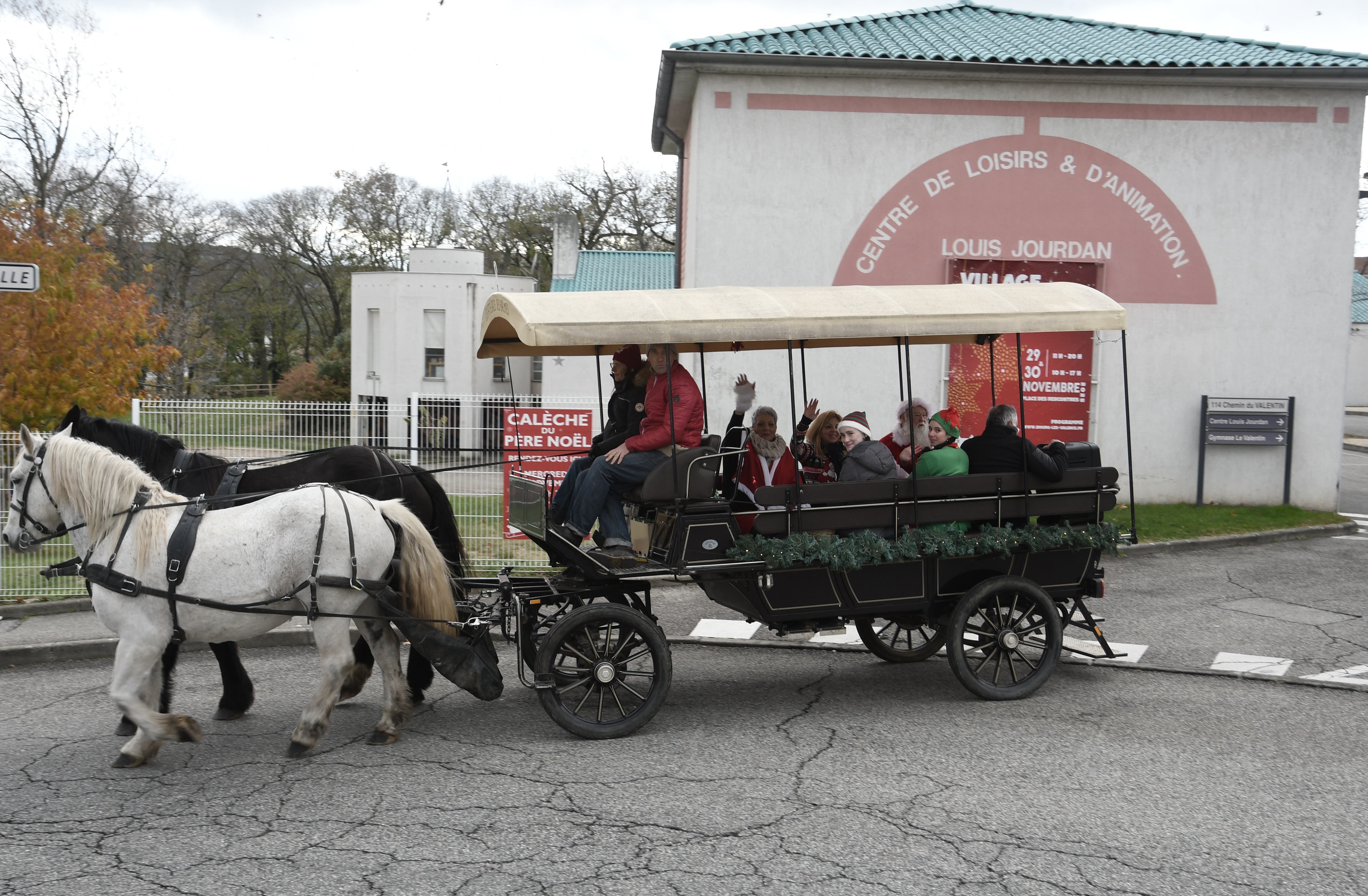 Tour de calèche du Père Noël 26.11 (25)
