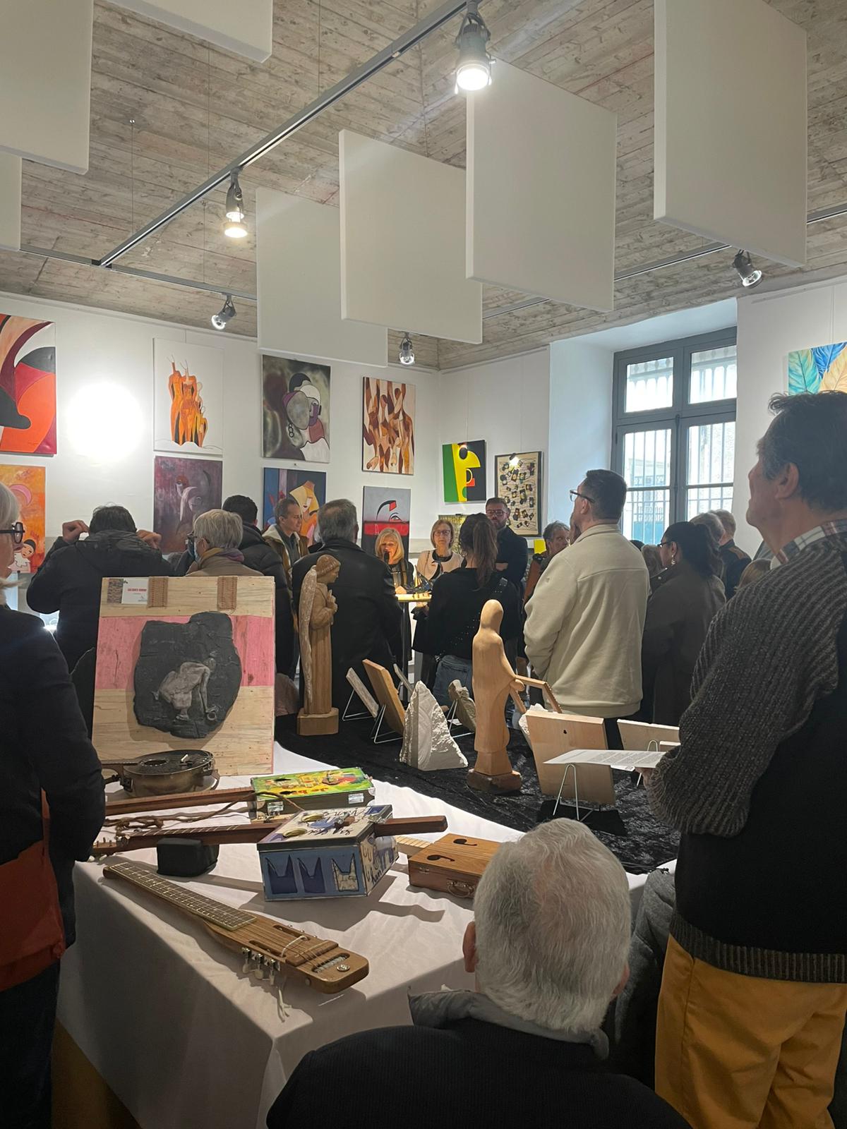 2c71a206-b25d-44a9-9204-3418b0777009