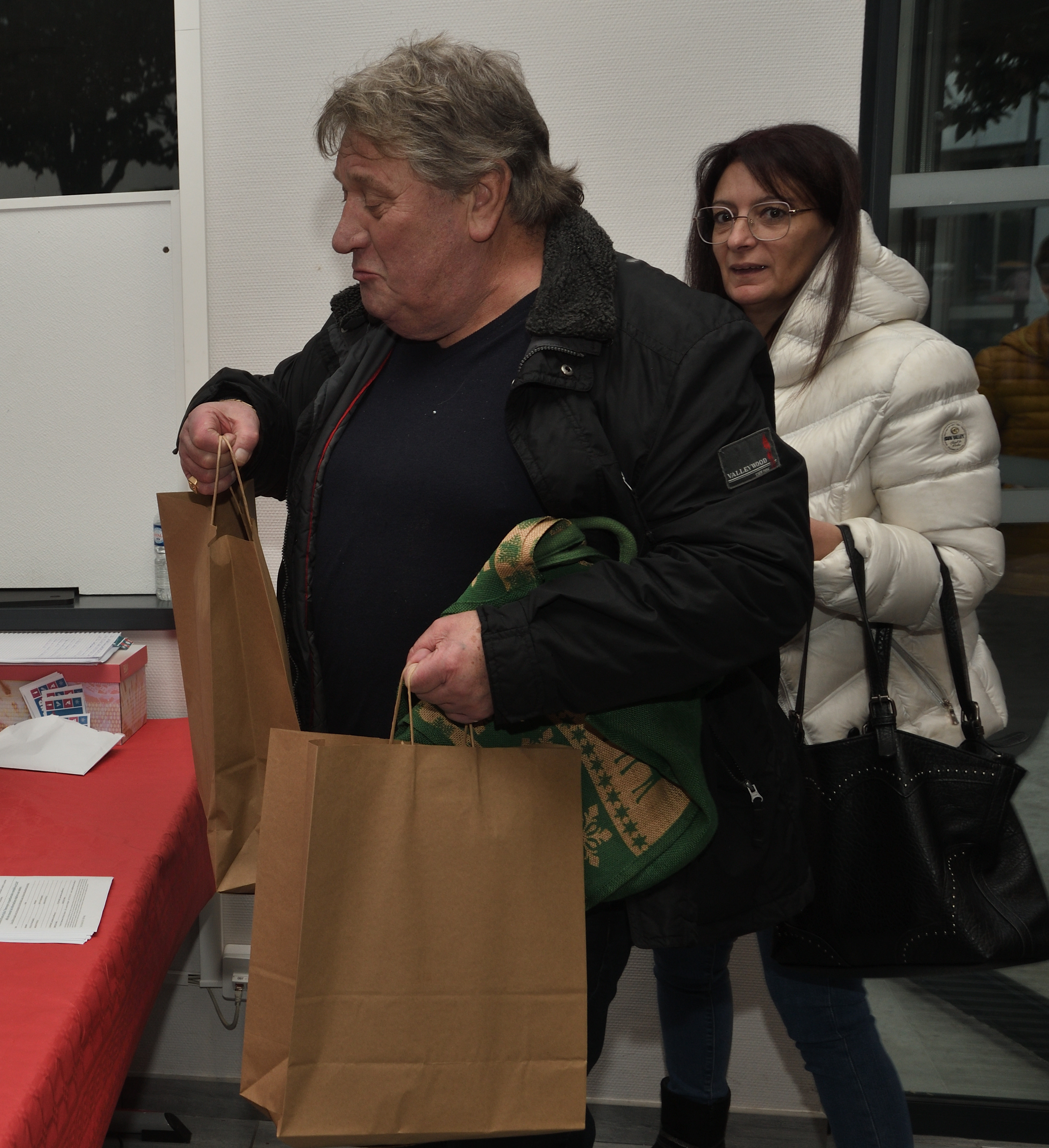 remise des colis de noël uax séniors 16.12 (9)