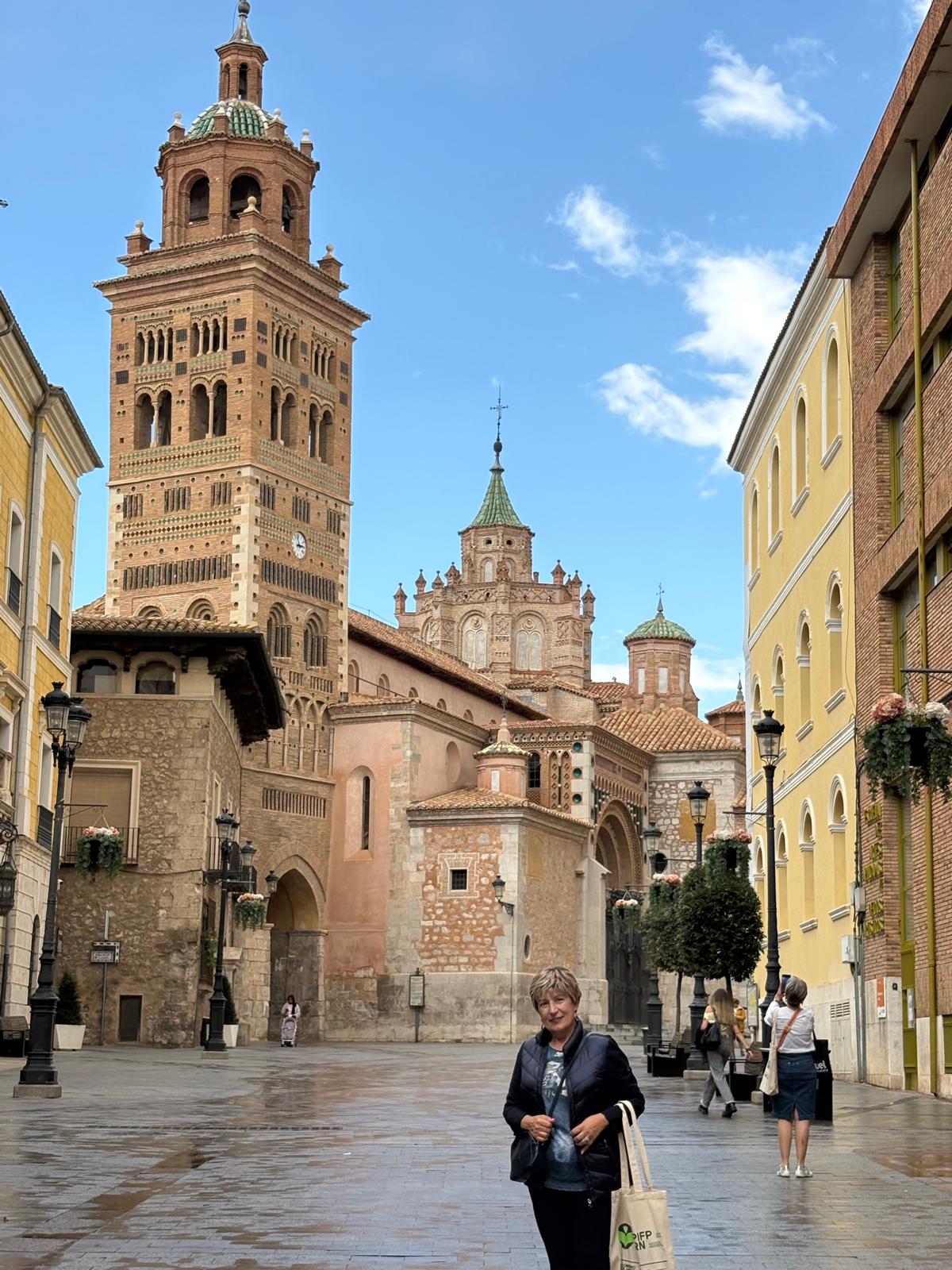 c6a91e74-b956-4e50-945c-4261bba23c81