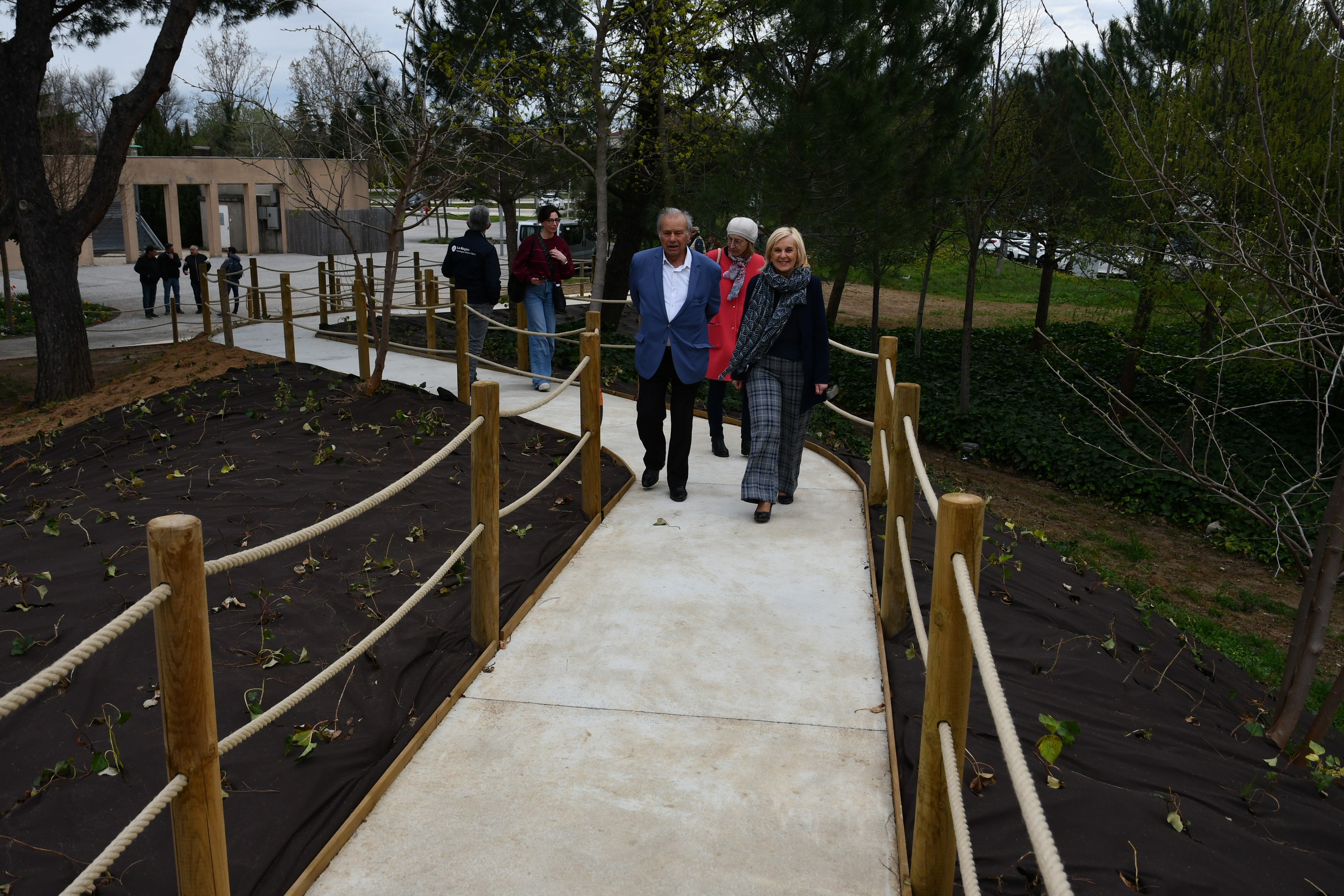 inauguration statue Costes -cascade 11.03 (20)