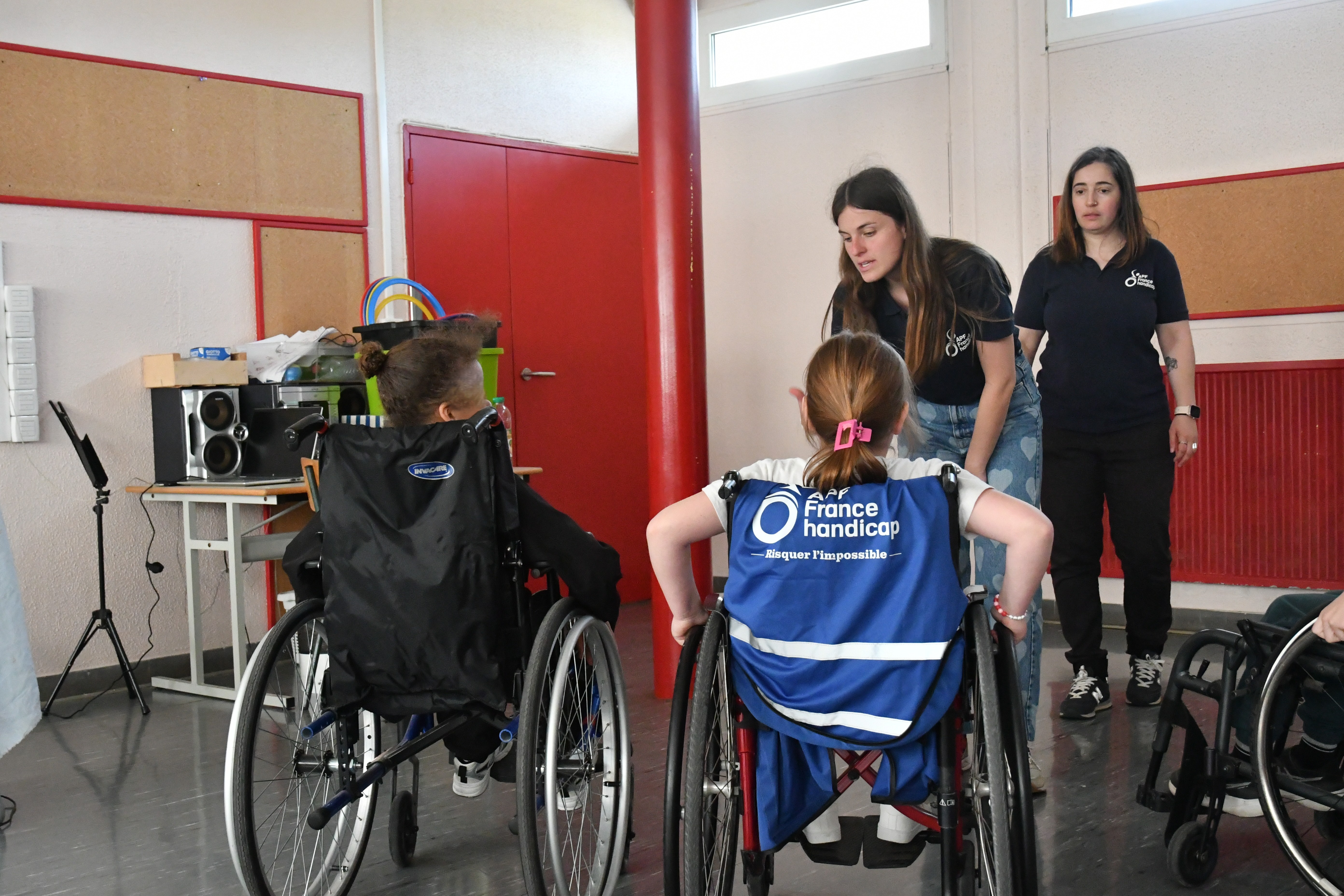 SEMAINE DE SENSIBILISATION AU HANDICAP DANS LES ECOLES 20.04 (6)