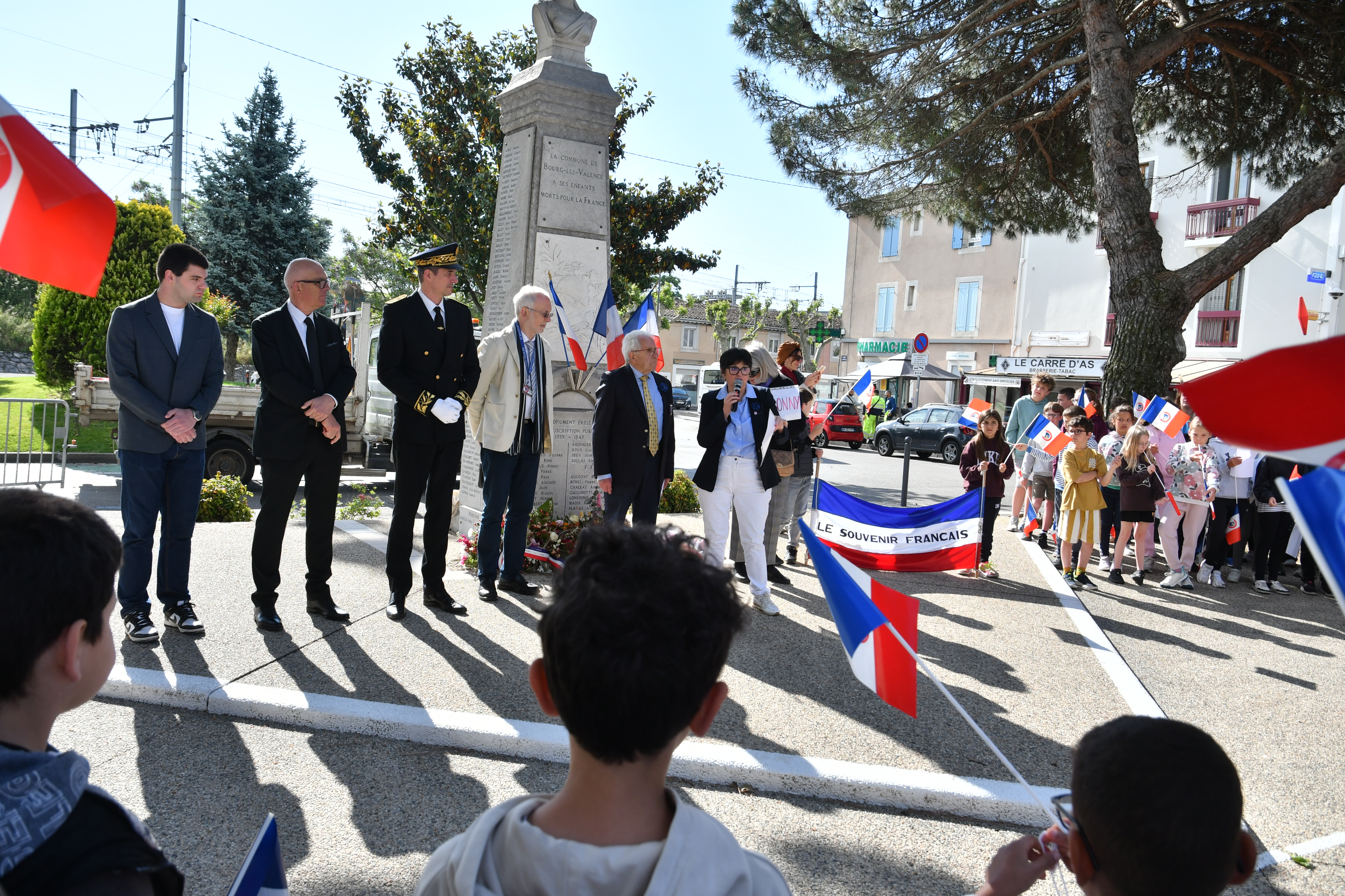 journée mémoire organisée par le comité pour les école élémentaires 12.05 (19)