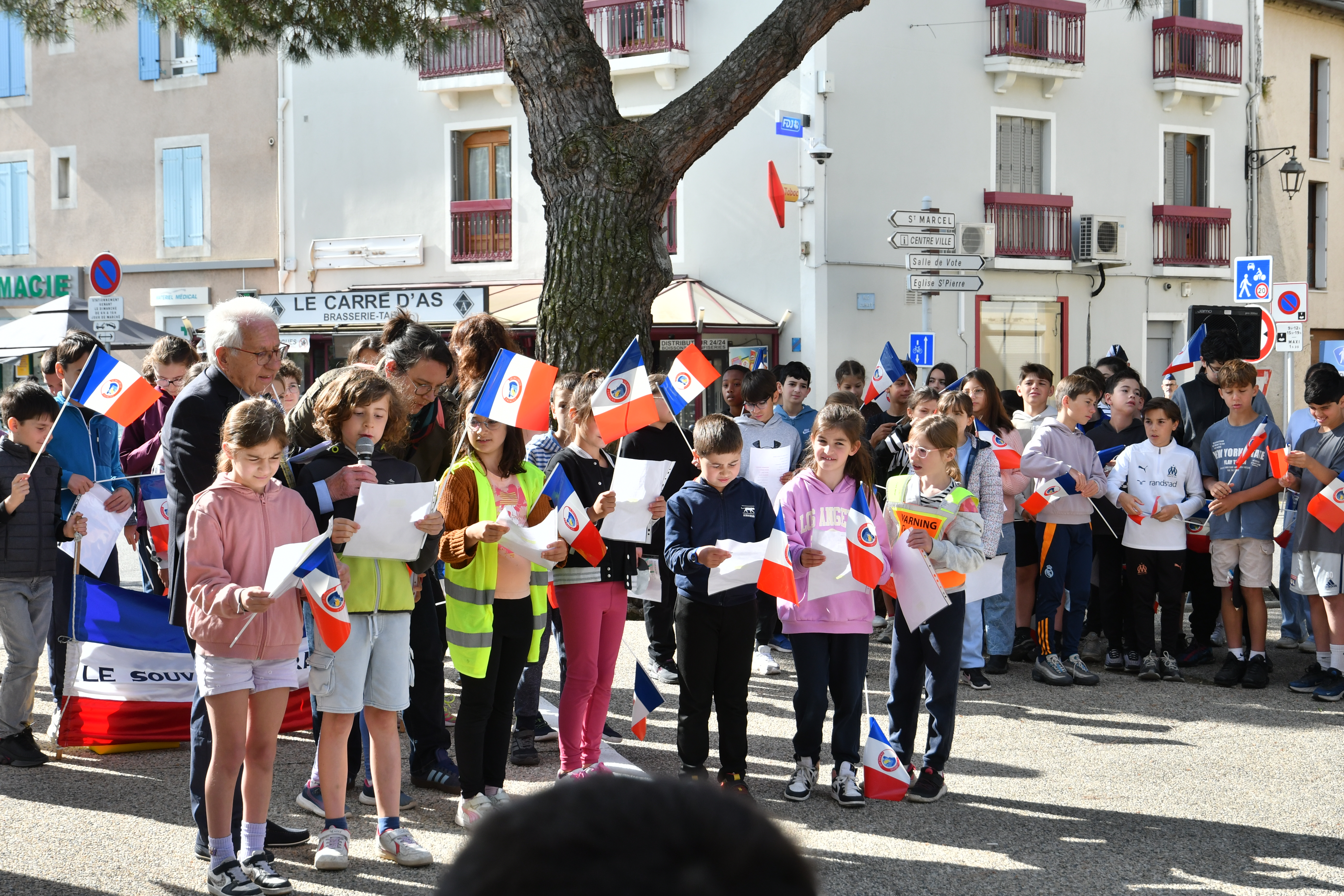 journée mémoire organisée par le comité pour les école élémentaires 12.05 (21)