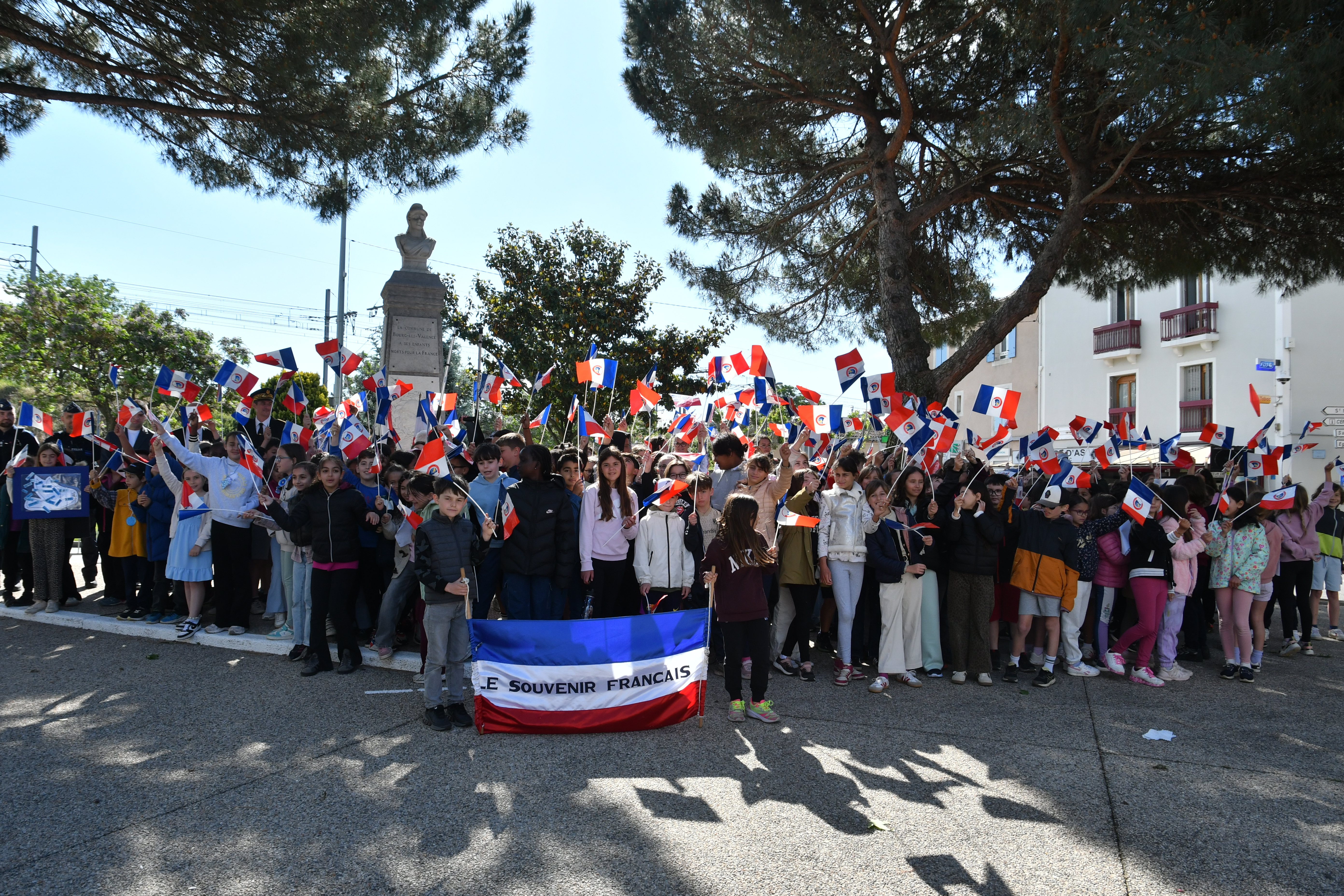 journée mémoire organisée par le comité pour les école élémentaires 12.05 (39)