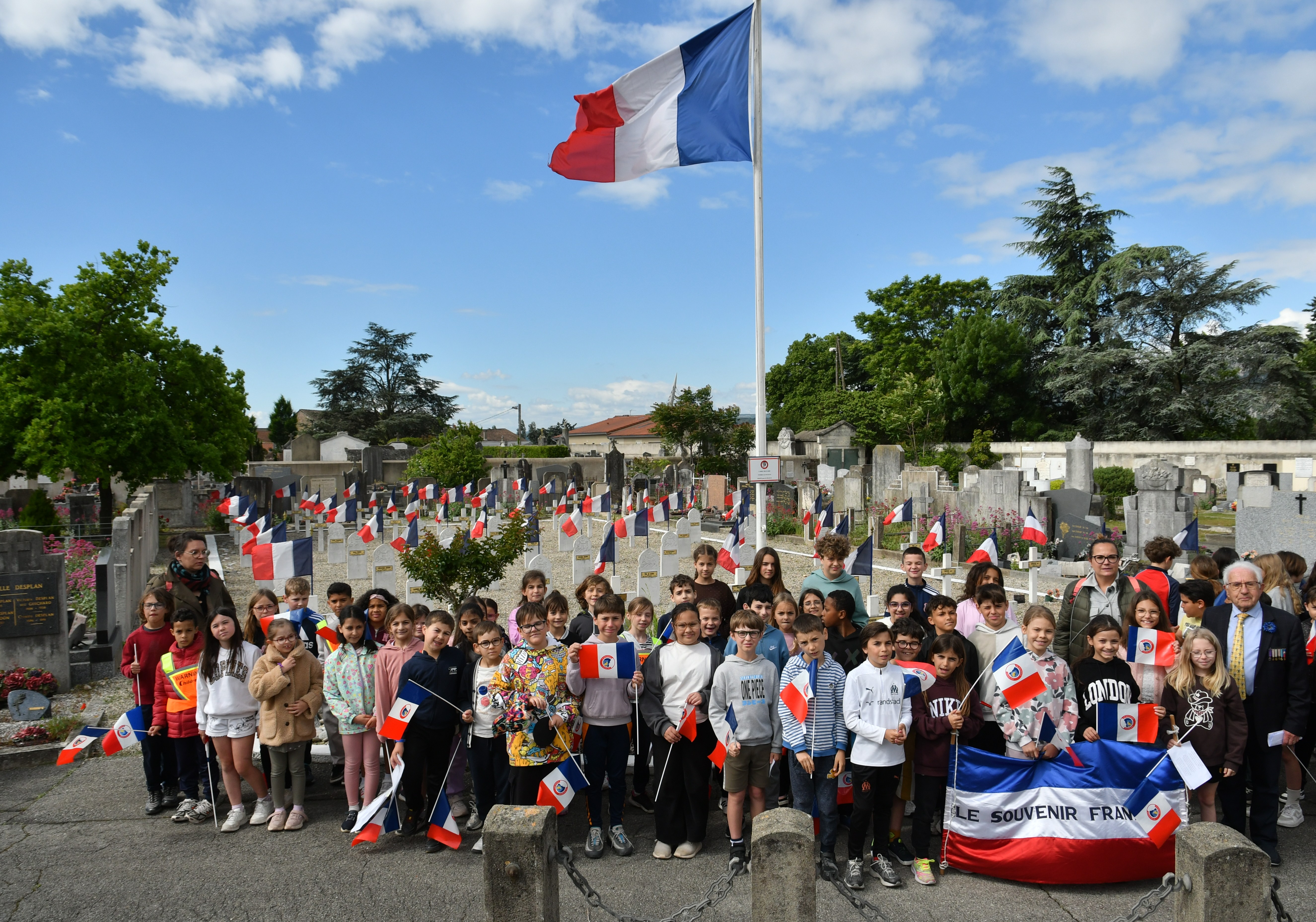journée mémoire organisée par le comité pour les école élémentaires 12.05 (47)